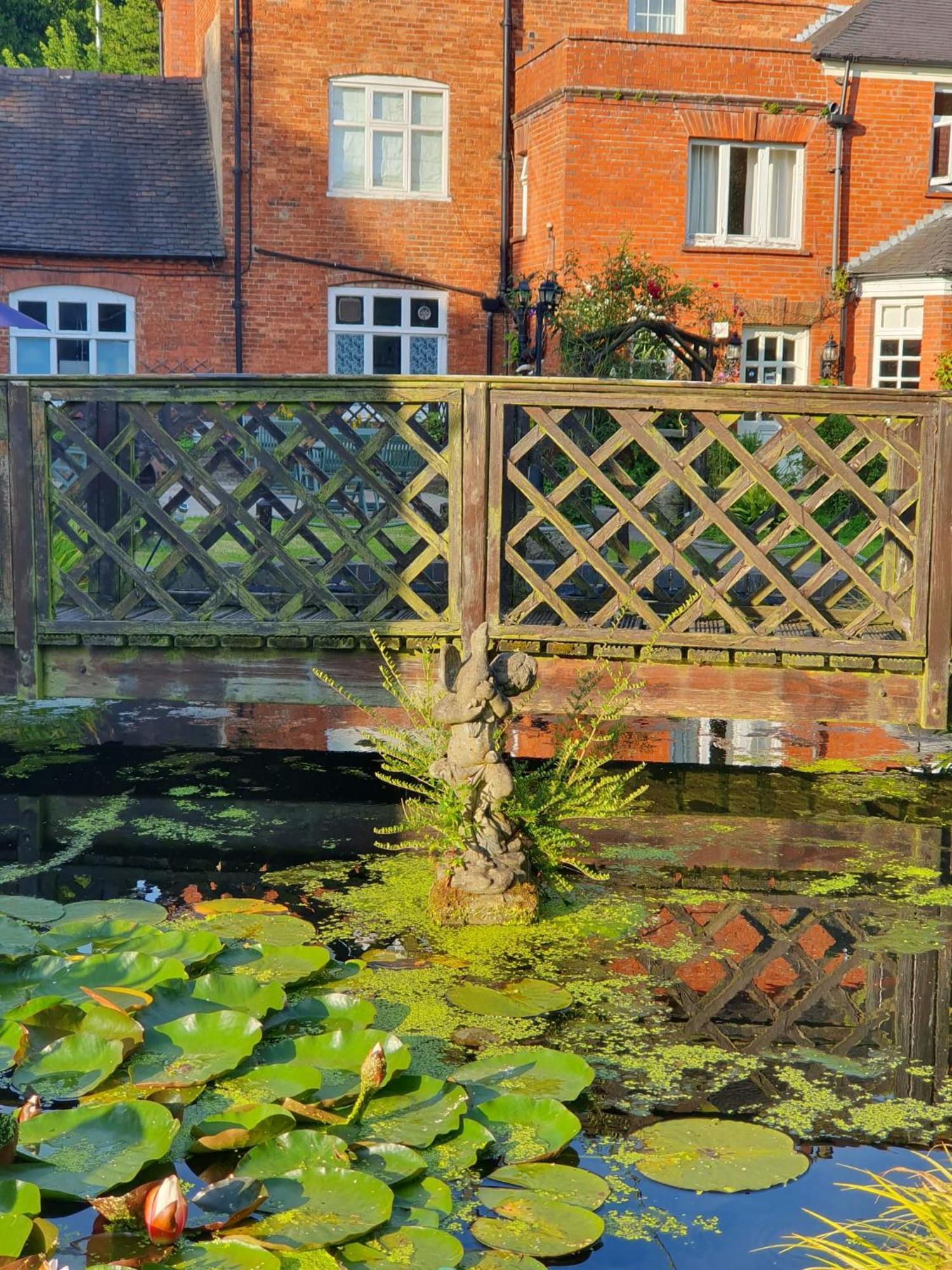 The Manor Guest House Cheadle  Exterior foto